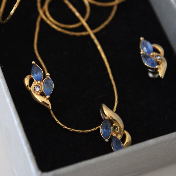 Gold and Blue Jewelry Set - Picture 5 of 5